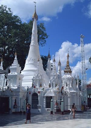 本町で理想のイベント会場を見つけるための完全ガイド：アクセス・コストパフォーマンス・サービスを徹底比較